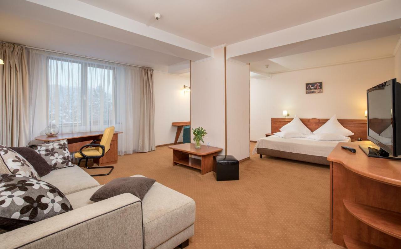 Hotel Rozmarin Predeal Exterior photo